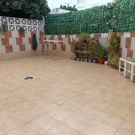 8 Mins Walk To Train Station Low Cost Youth Hostel إشبيلية المظهر الخارجي الصورة